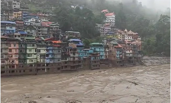 '23 Army personnel missing after cloudburst triggers flash flood in Sikkim'