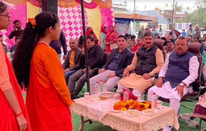 'MP Jugal Kishore Sharma attends Viksit Bharat Sankalp Yatra at Meen Charkhan in Samba'