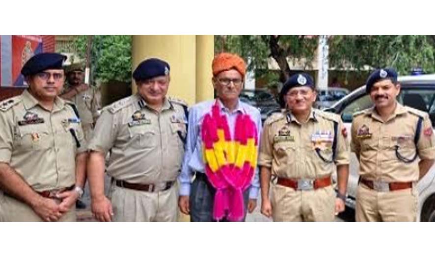 'Traffic Police Jammu accords warm send-off to retiring officer'