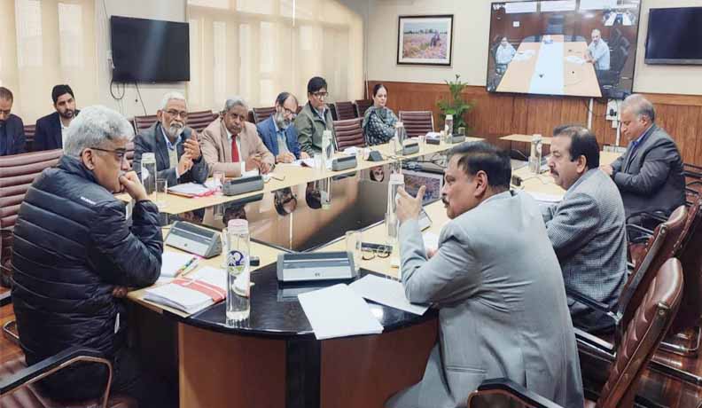 'Chief Secretary assesses issues of Cluster Universities Jammu, Srinagar'