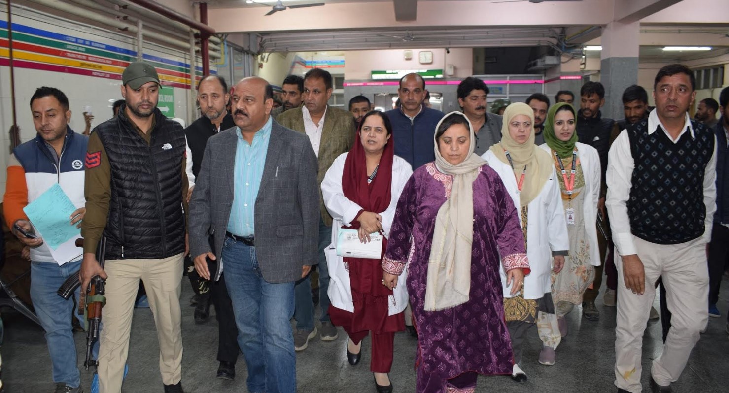 'Dy. CM, Health Minister visit injured at SMHS'