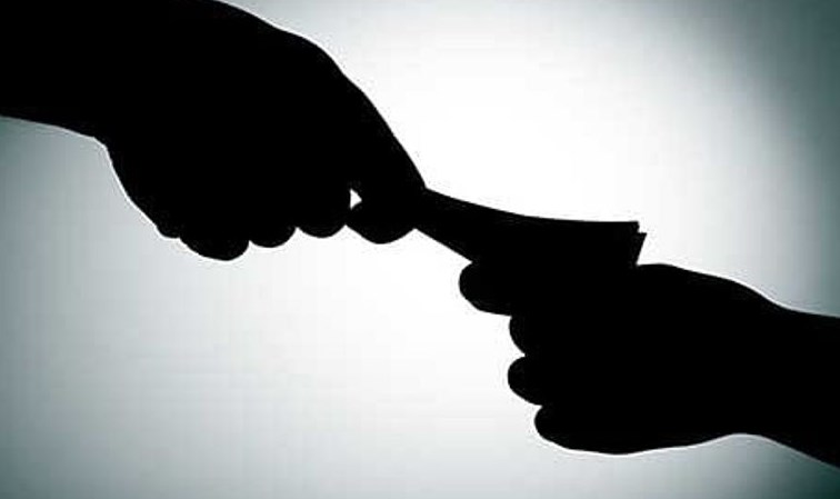 'Jammu and Kashmir: ACB arrests Govt official for accepting bribe'