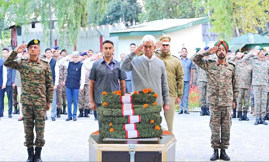 'LG  pays homage to TA soldier who lost life in Anantnag'