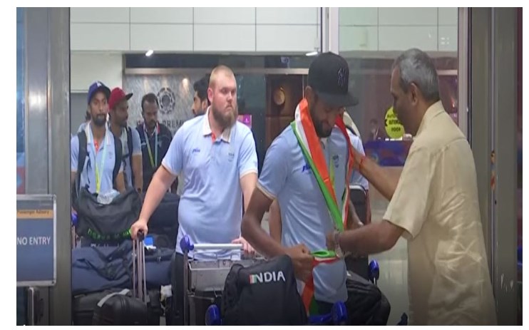 'Indian men’s hockey team receives warm welcome after successful CWG 2022 campaign'