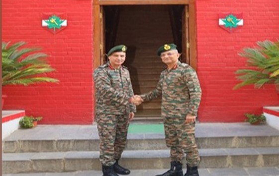 'Lt Gen Prashant Srivastava assumes command of Army's Chinar Corps'