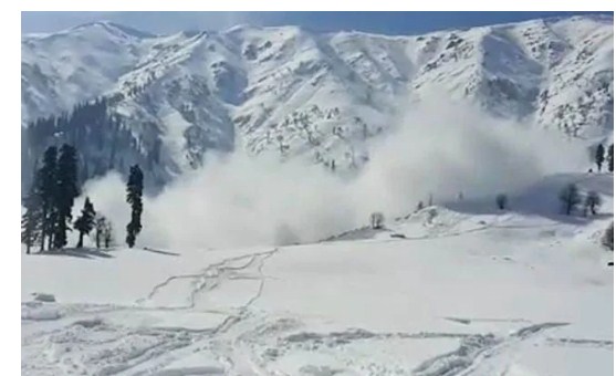 'Yellow Alert Avalanche Warning In Higher Reaches Of J&K: Report'