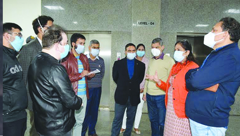 Principal GMC inspects facilities at Covid Hospital Gandhinagar