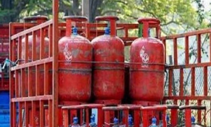 Commercial LPG Cylinder Price Reduced By Rs 171.5 Per Unit