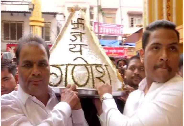 Ganesh Chaturthi: Pune man offers 151 kg modak to Lord Ganesha