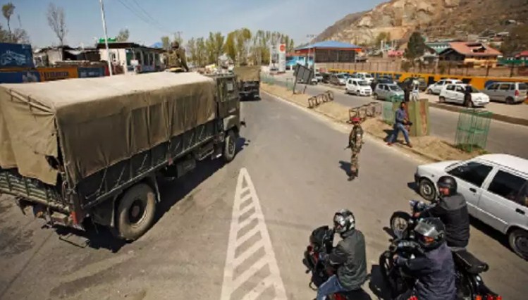Only one-way traffic to continue on Srinagar-Jammu national highway till further orders