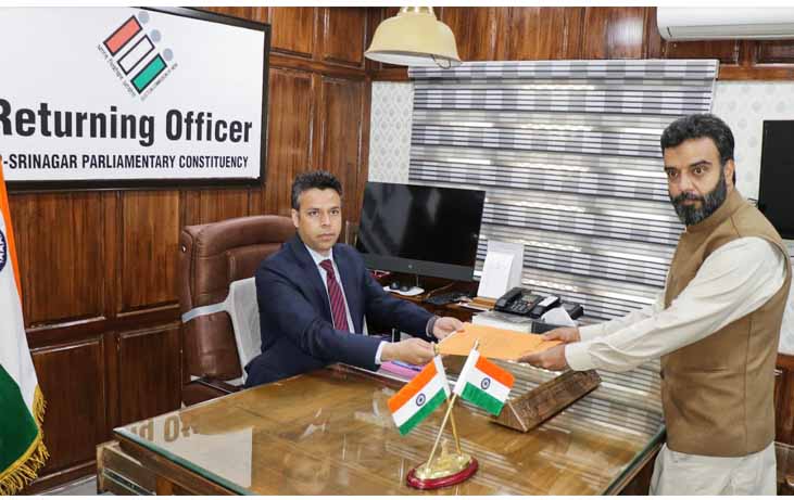 22 candidates file nominations from 02-Srinagar Parliamentary Constituency on last date of filing