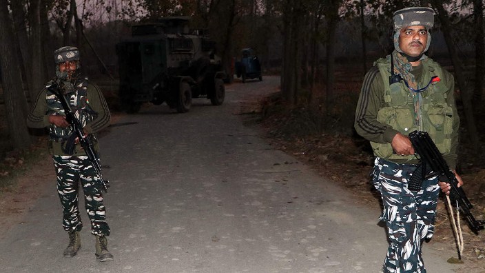 2 militants killed in encounter with security forces in Shopian