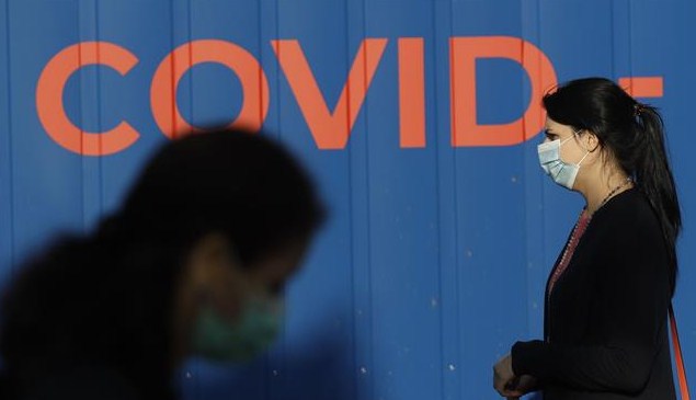 India records 75,083 COVID-19 cases & 1,053 deaths in a single-day; tally crosses 55-lakh mark