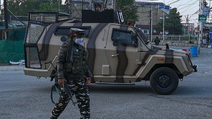 J&K: Militant killed, 2 security personnel injured in Shopian encounter