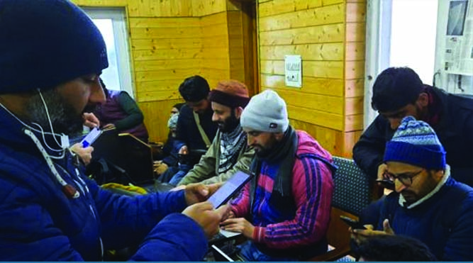 Govt allows fixed line, 2G mobile Internet connectivity across J&K UT