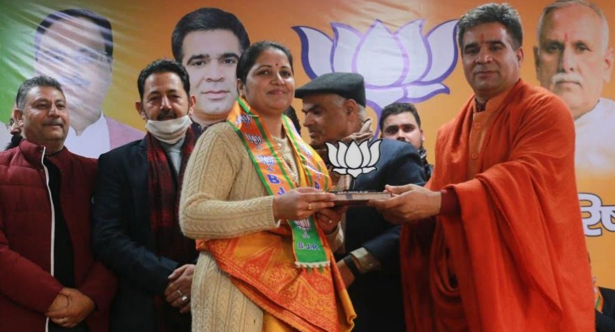 BJP Felicitated newly elected DDC Members in J&K