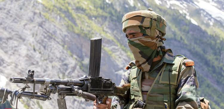2 Army, 1 BSF martyred in ongoing operation along LoC in North Kashmir's Kupwara