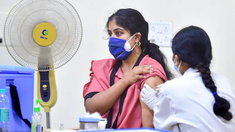 India logs 35,178 fresh Covid cases, over 37,000 recoveries in single day; active cases decline to 3.67 lakh