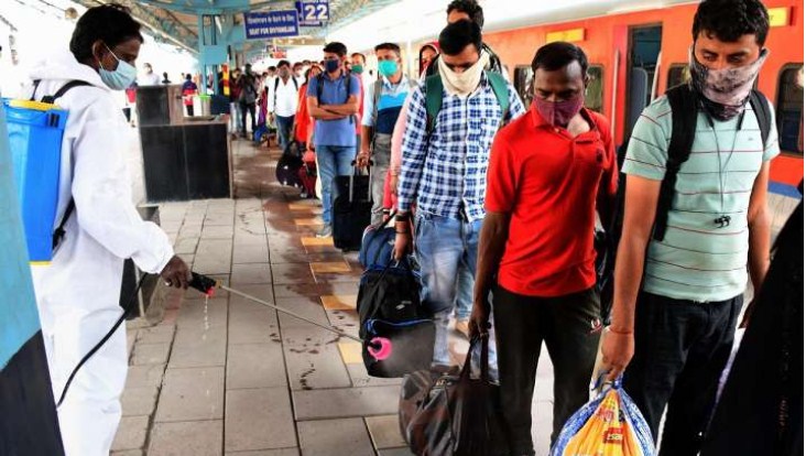 India reports 10,064 new COVID cases, 137 deaths; total case tally at 1,05,81,837