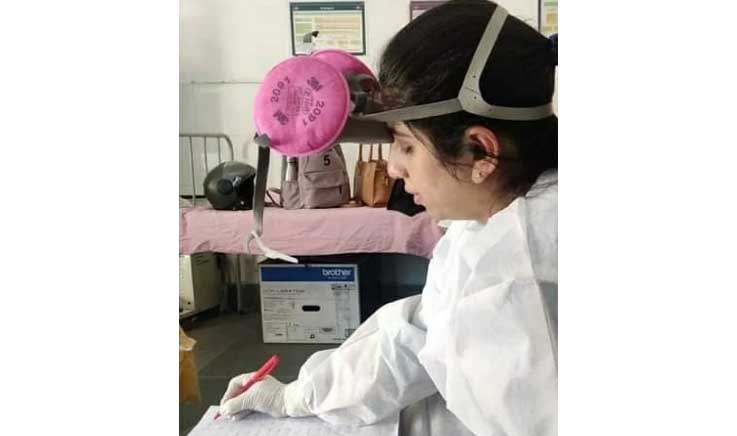 8-Months Pregnant Doctor Continues to Work Amid COVID-19 in J&K
