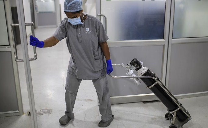 JK Gases supplying 1200 Oxygen Cylinders daily to hospitals