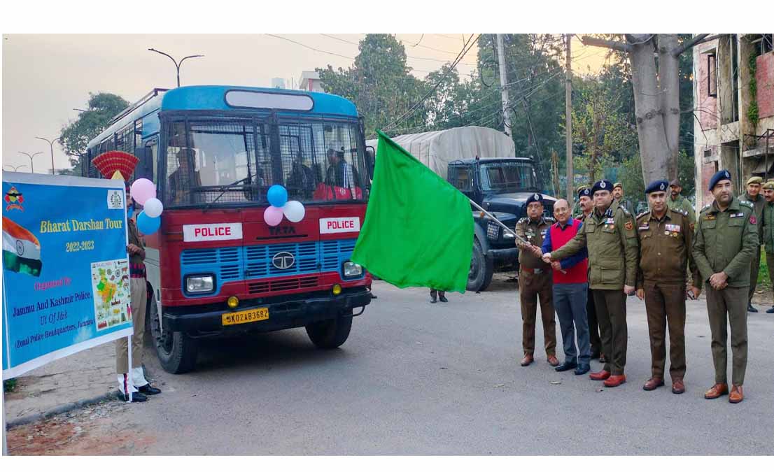 ADGP Flags off Students from Jammu for Bharat Darshan Tour