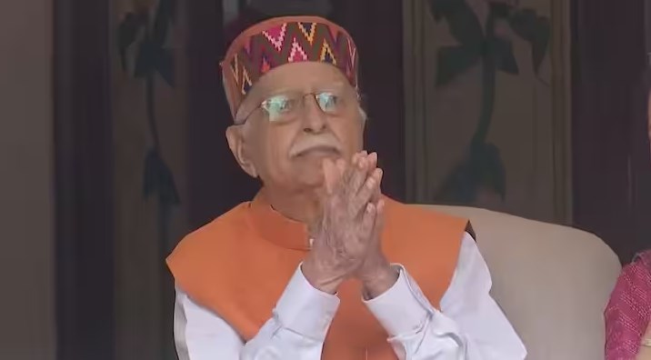 Advani turns 92, PM Modi greets him on his birthday