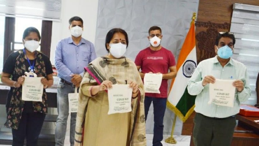 District admin distributes COVID -19 Sehat kits in Udhampur