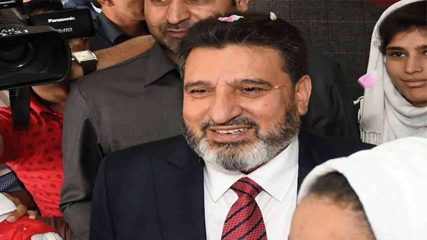 J&K Bank should shun bureaucratic approach, show sense of responsibility: Bukhari