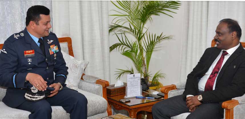 AOC Jammu calls on Lt Governor