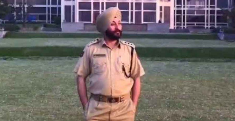  DSP Devinder arrested with Hizbul terrorists was once named by 2001 Parliament attack convict Afzal Guru