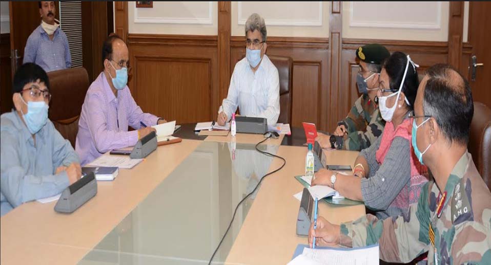 Atal Dulloo reviews arrangements for establishing COVID-19 hospitals by Army at Jammu, Srinagar