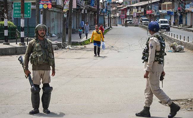 US Ambassador among 17 envoys to visit Kashmir today; EU skips, wants more access 