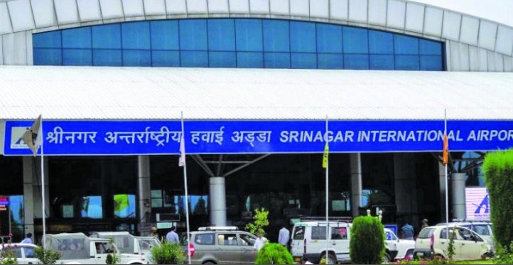 Bad weather disrupts flight operations at Srinagar airport, 15 flights cancelled
