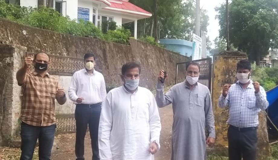 NPP protest against transfer of SSP Udhampur, Govt fails to honour honest officers in J&K: Harsh Dev