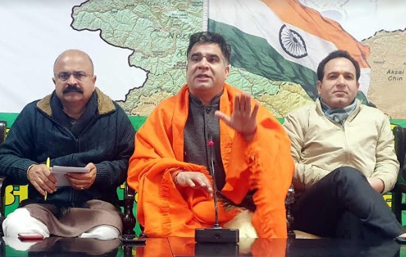 Be part of development revolution: Ravinder Raina to BDC chairpersons