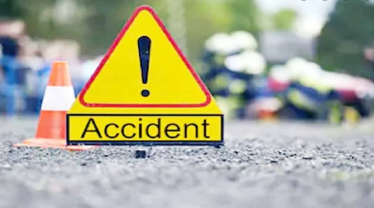 Driver dead as truck rolls down into gorge on Srinagar-Jammu highway