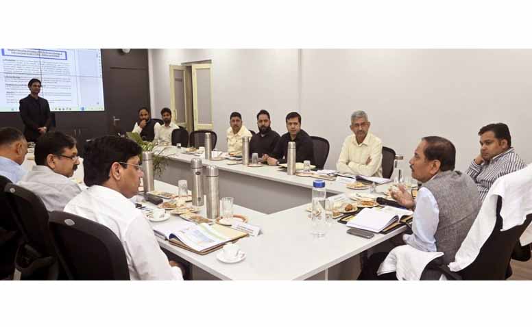 Petrol price hits new record high in J&K