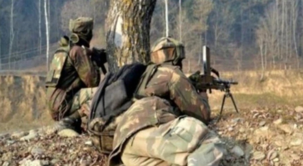 Encounter breaks out in south Kashmir, 2 soldiers injured