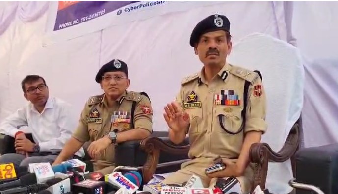 Locals supporting foreign terrorists in any way to be booked under Enemy Agents Act: J&K DGP RR Swain