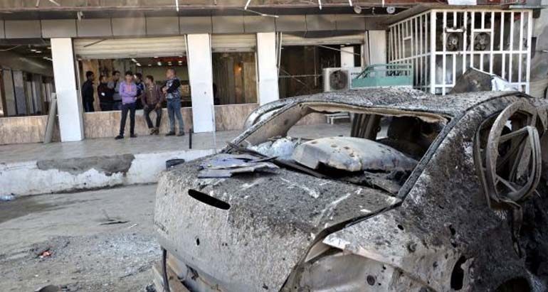 Terrorists set ablaze two vehicles in Jammu and Kashmir's Kulgam