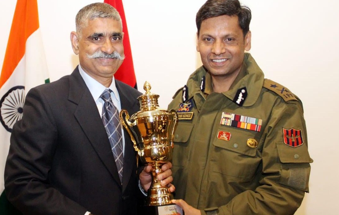 IGP Jammu felicitates Inspr.Rajesh Anand for winning Gold medal in 57thRoller Sports Championship Roller Hockey