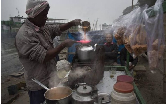 Brace up Delhi, mercury to drop to 4 degrees Celsius on weekend; Leh shivers at minus 17.8 degrees