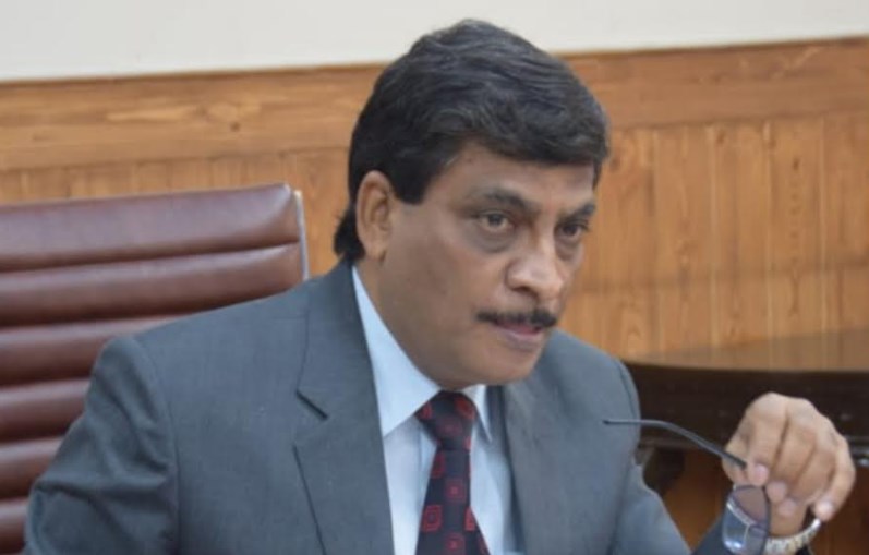 Former J&K Bank manager Rakesh Raina, Shweta Chadda join BJP with hundreds of supporters