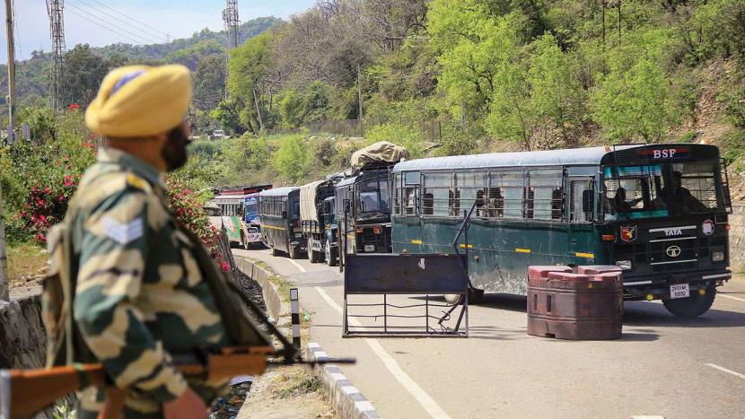 Security Forces’ Convoys Not Allowed On Srinagar-Jammu Highway Today