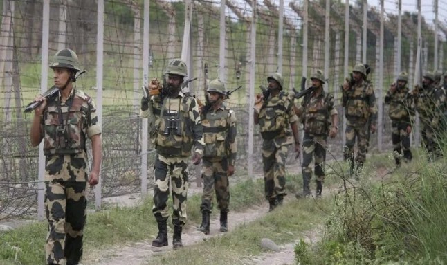 Pakistan violates ceasefire along LoC in Jammu and Kashmir's Rajouri; Indian Army retaliates