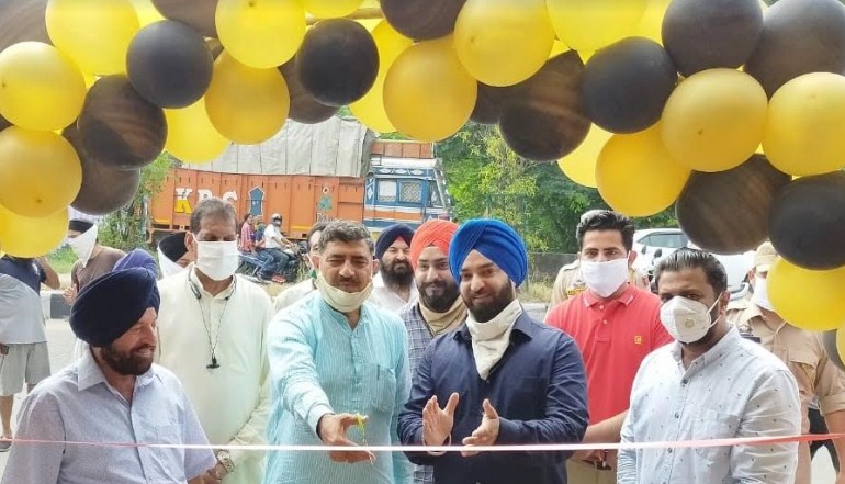 Jugal Inaugurates 39 Bakers Outlet