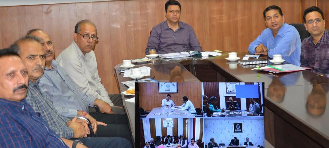 Div Com reviews progress on construction of border bunkers