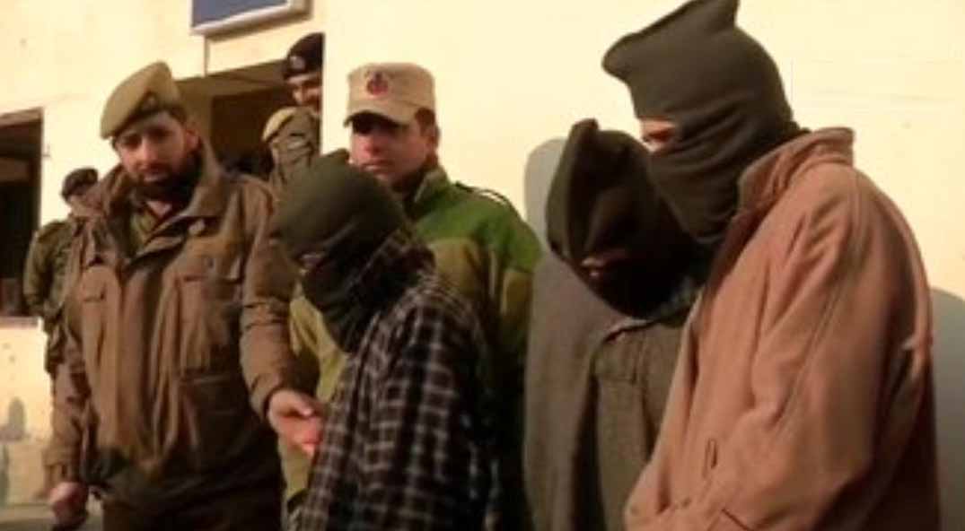 Police busts gang masquerading as militants on Sgr highway