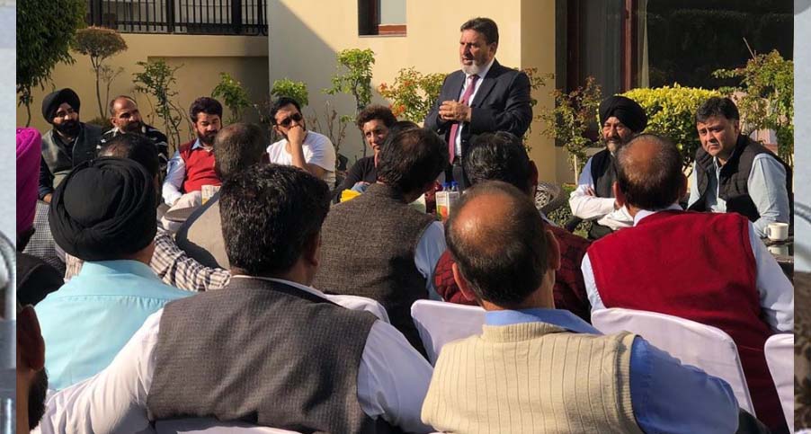 Bukhari urges GoI to restore 4G internet services in J&K